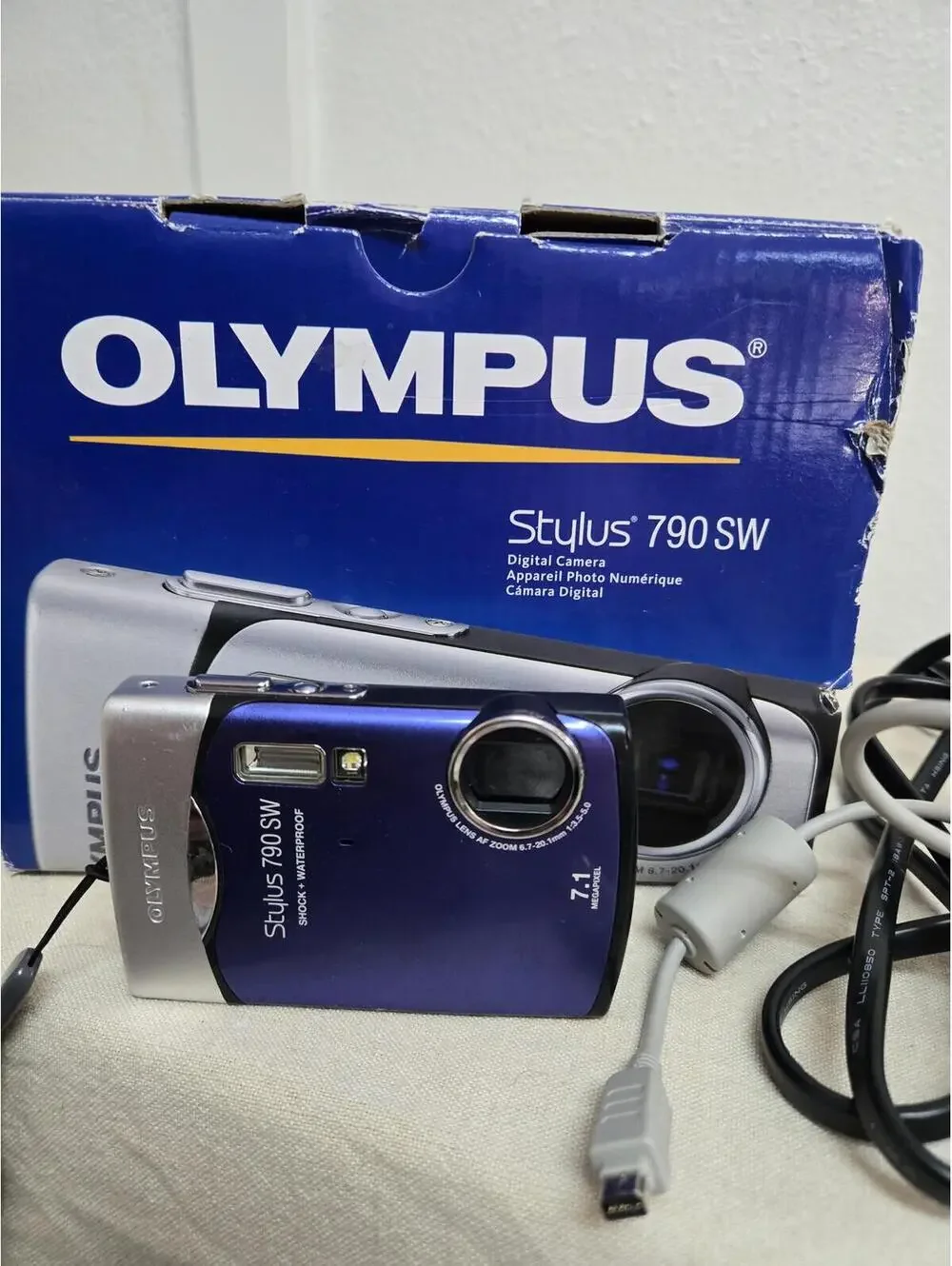 Olympus Stylus 790 SW Complete Waterproof Shockproof Digicam
